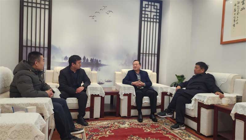 與河南**、固天下防水高層共商建筑修繕行業(yè)未來與發(fā)展